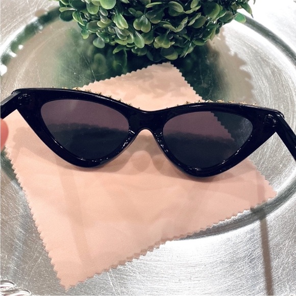 Sparkling Rhinestone Black Cat Eye Sunglasses ~ brand new - Picture 8 of 8